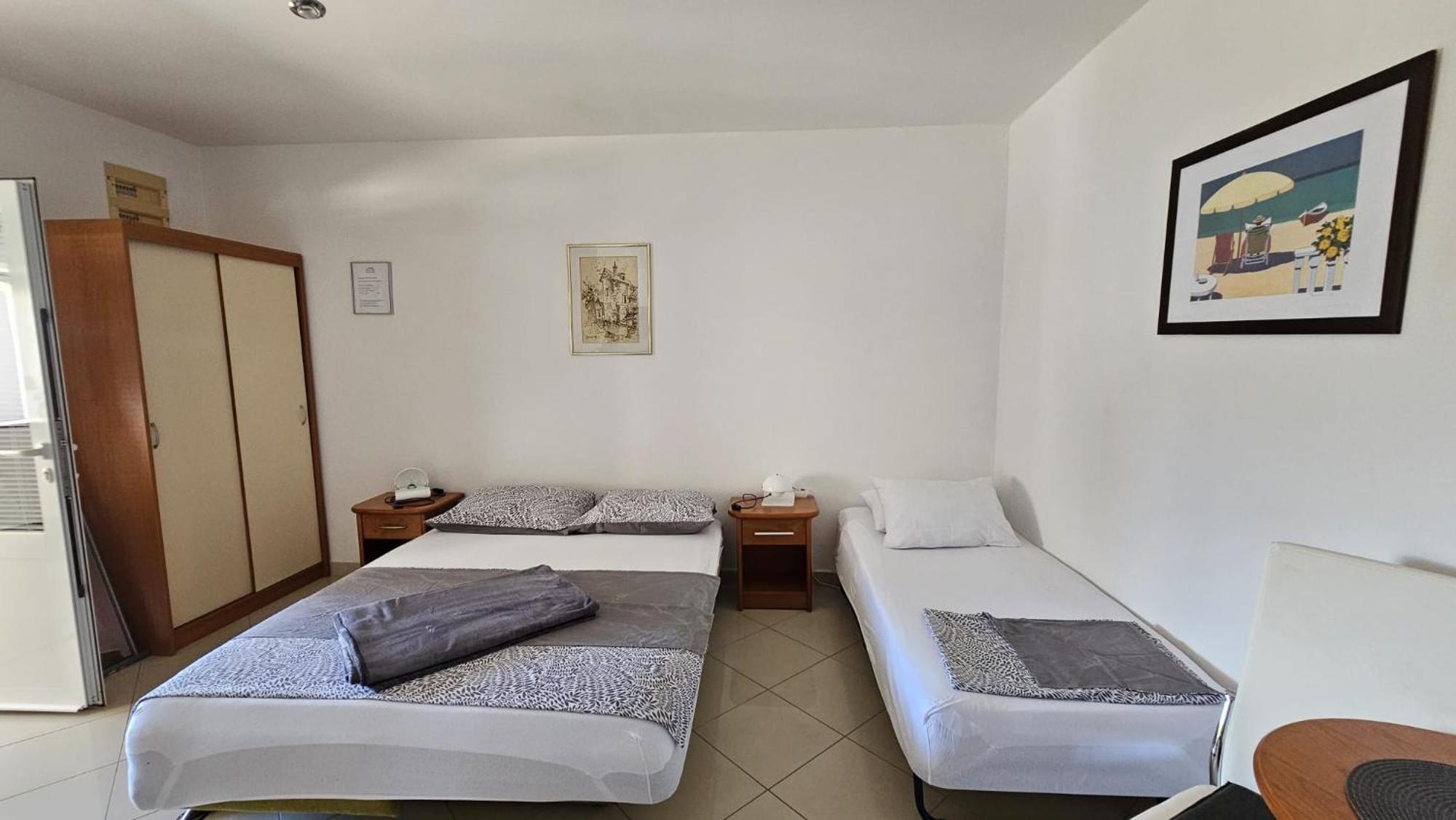 Apartment House Berry Примоштен Екстер'єр фото