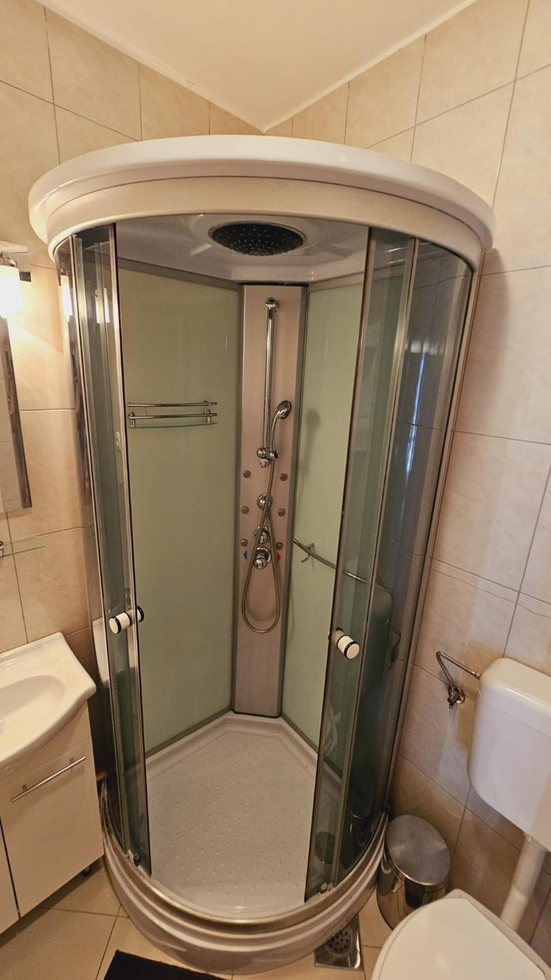 Apartment House Berry Примоштен Екстер'єр фото
