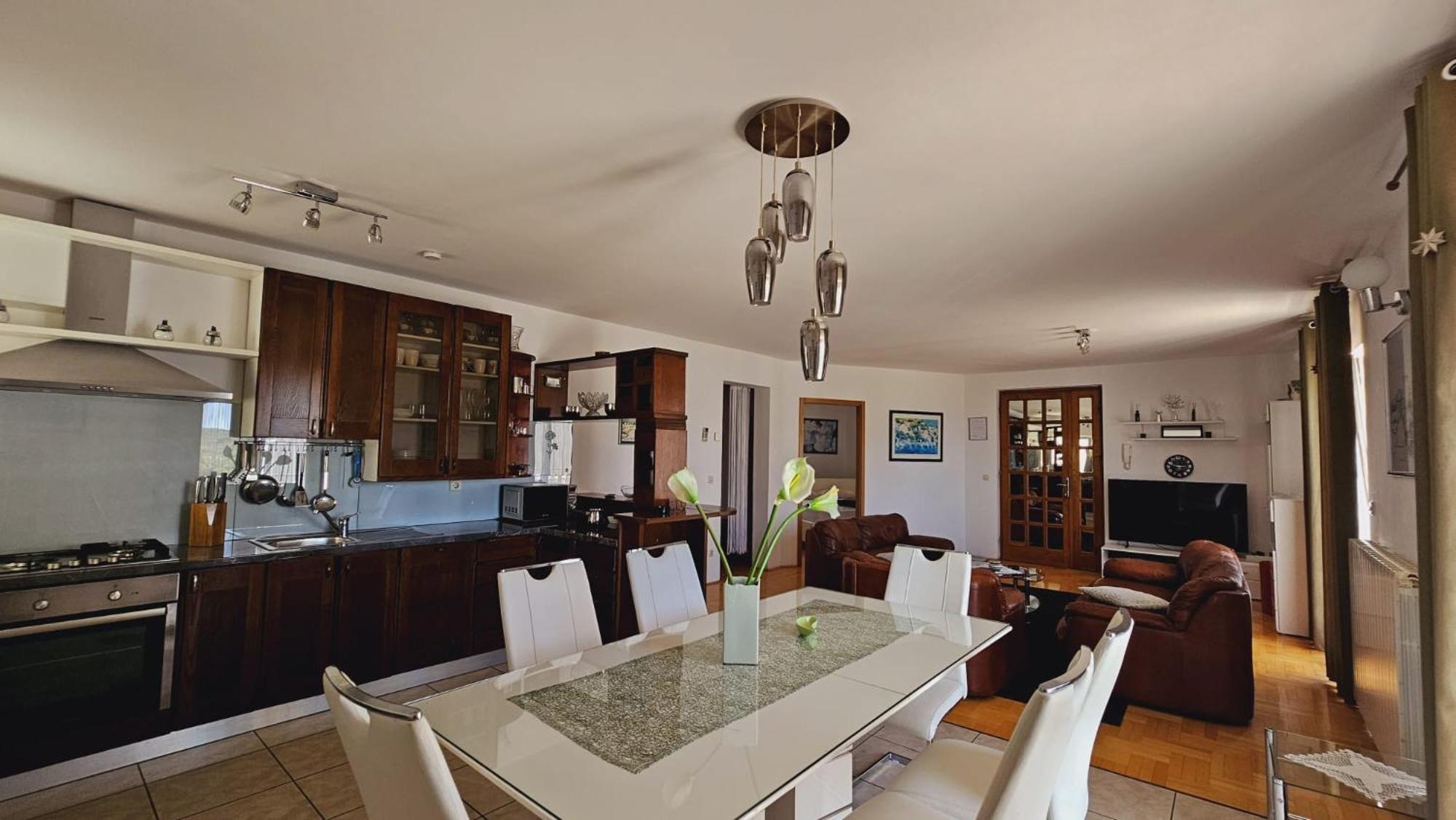 Apartment House Berry Примоштен Екстер'єр фото