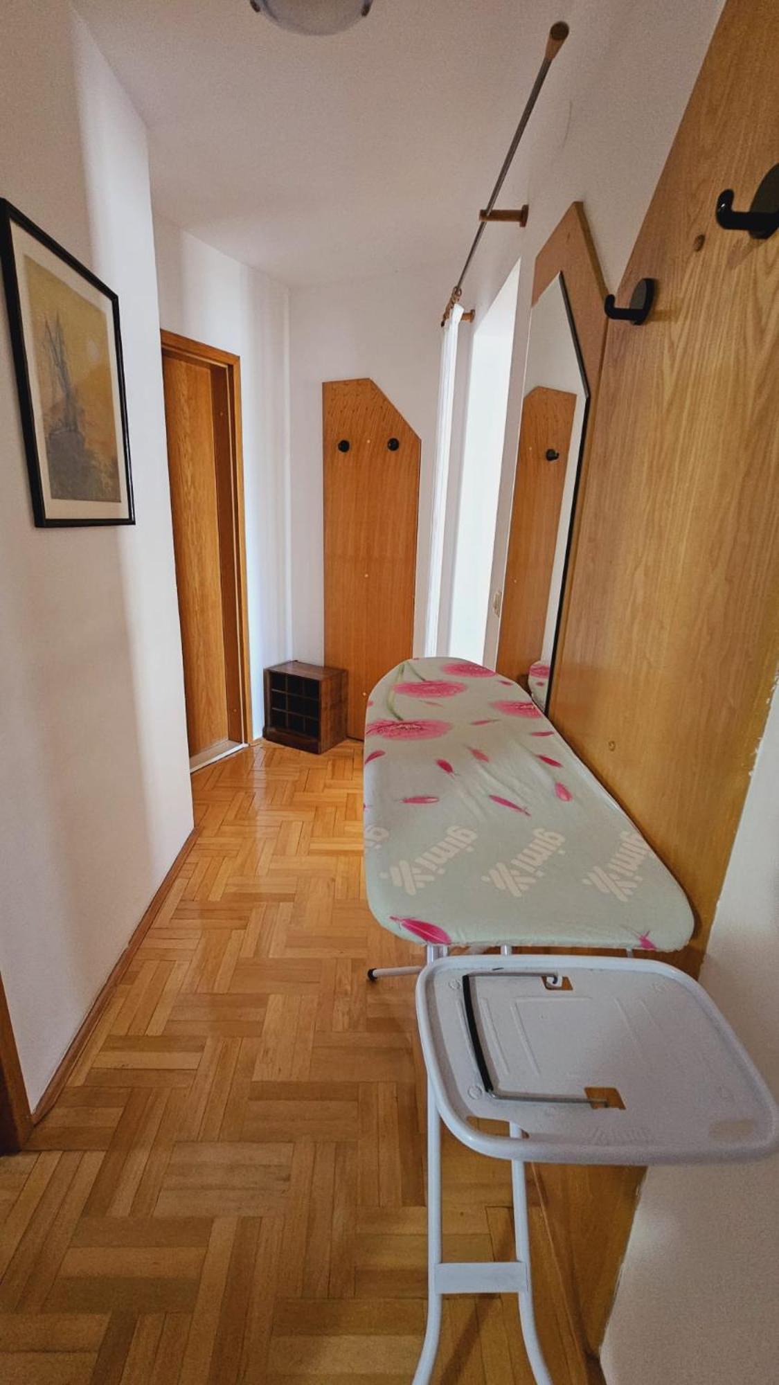Apartment House Berry Примоштен Екстер'єр фото