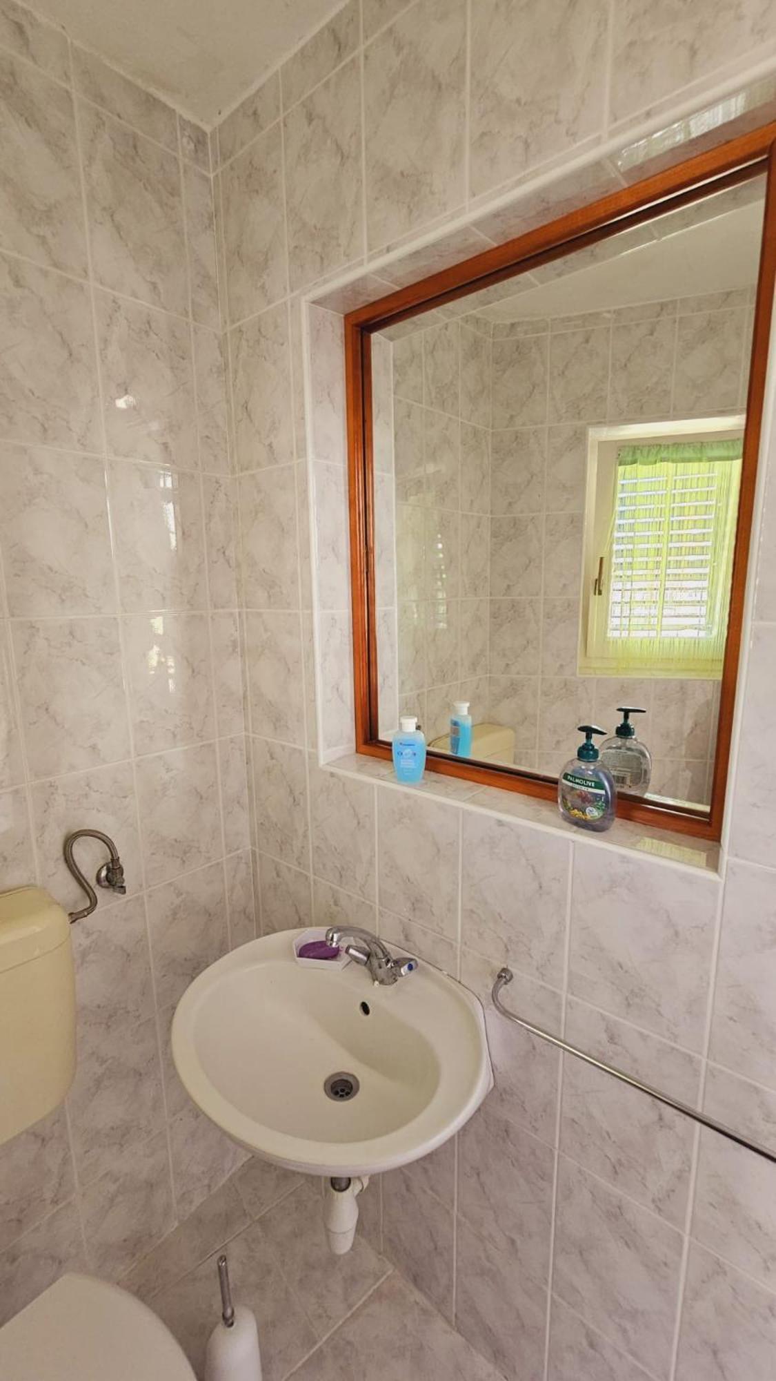 Apartment House Berry Примоштен Екстер'єр фото